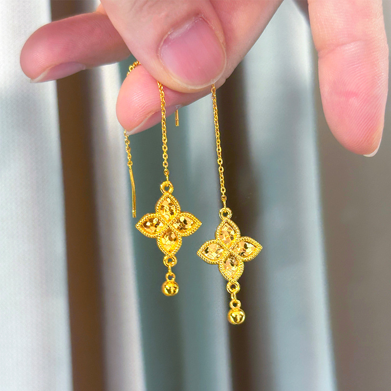 Freshwater Line - Mode 18kt gouden klaverblad kralen oorhangers